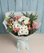 Букет цветов из:  Розы, Лизиантусы и Хризантемы в Ягодное