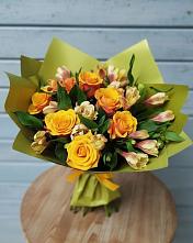 Букет цветов из:  Альстромерии и Розы в Ягодное