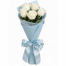 Букет 5 Белых роз Проуд в Ягодное