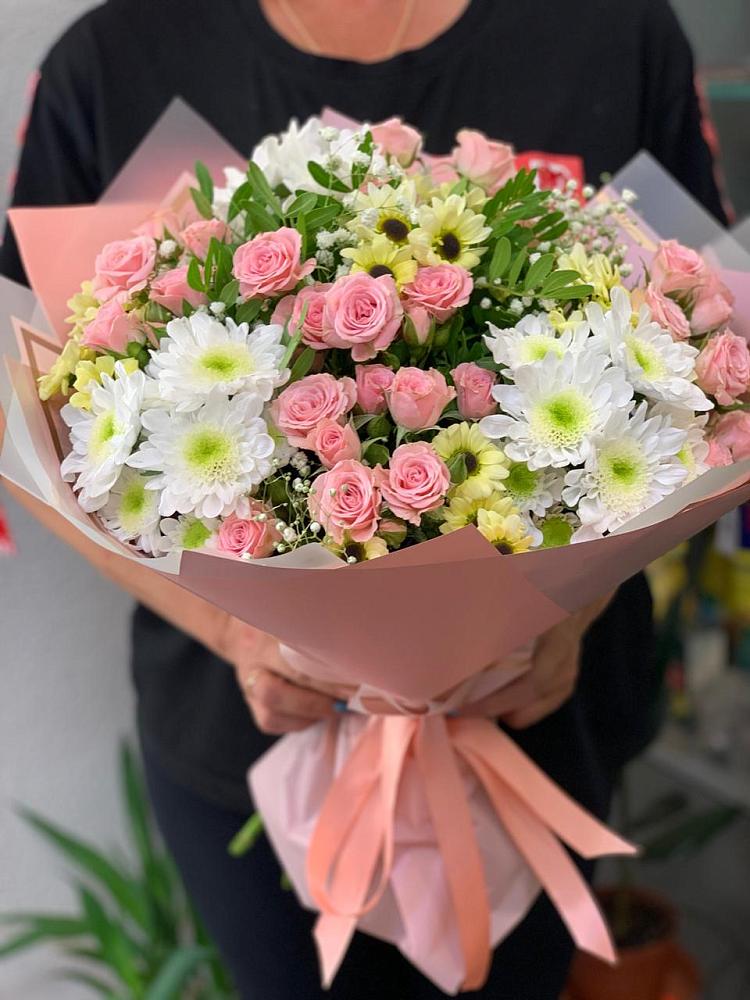 Букет цветов из: Розы и Хризантемы в Ягодное