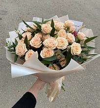 Букет Кремовые розы Латте в Ягодное