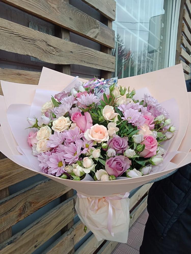 Букет цветов из: Розы и Хризантемы в Ягодное