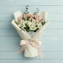 Букет цветов из:  Альстромерии в Ягодное