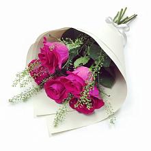 Букет цветов из:  Розы в Ягодное