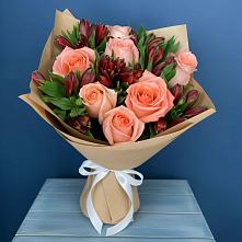 Букет цветов из:  Розы и Альстромерии #REPLACE_PRED# Ягодное