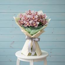 Букет цветов из:  Орхидеи и Розы в Ягодное