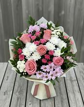 Букет цветов из:  Альстромерии, Гвоздики, Розы и Хризантемы #REPLACE_PRED# Ягодное
