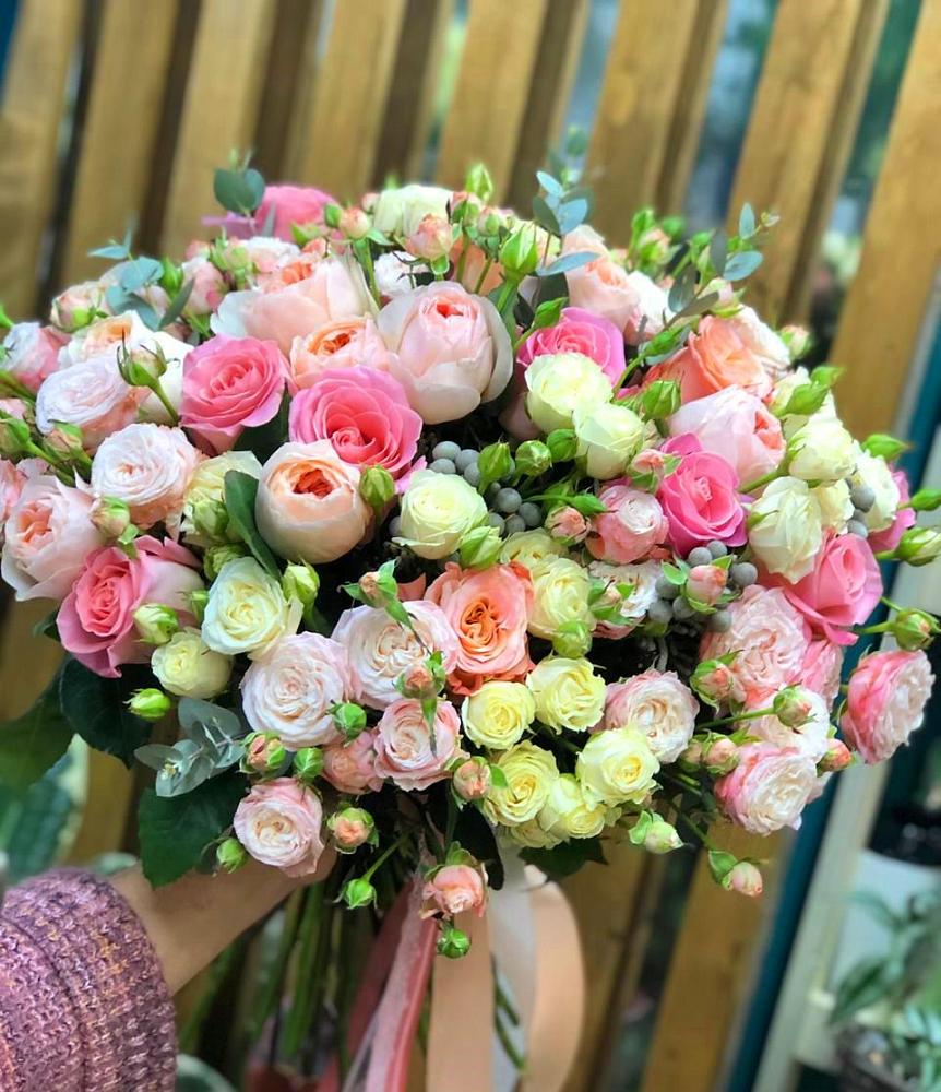 Букет цветов из: Розы в Ягодное