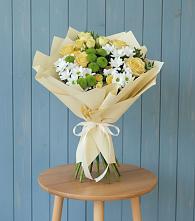 Букет цветов из:  Хризантемы и Розы в Ягодное