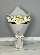 Букет цветов из:  Розы и Лизиантусы в Ягодное